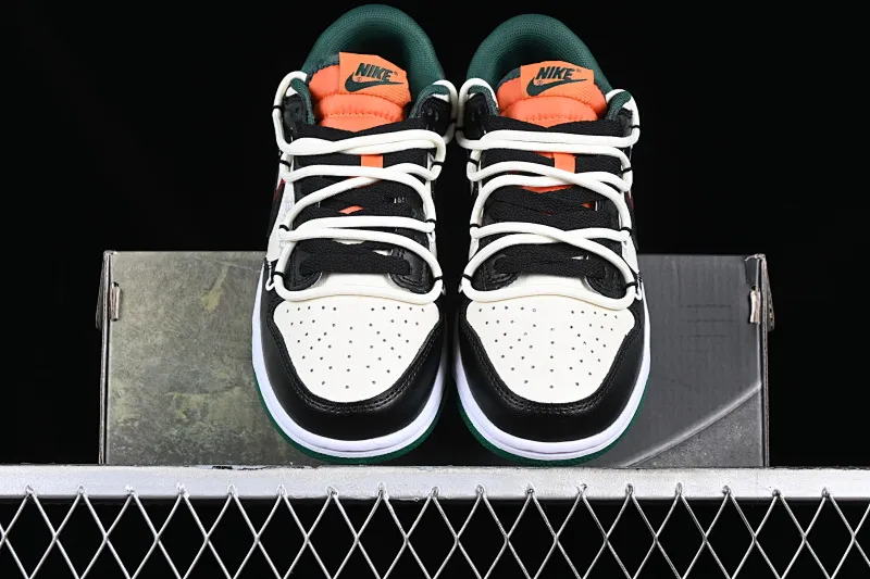 All Categories Nk SB Dunk Series Nk SB Dunk Low Low-top sneakers Nk Dunk Low Panda Prank-Sliding Track Cracked Skateboarder SB Strappy Low-top Casual Shoes DD1391-300